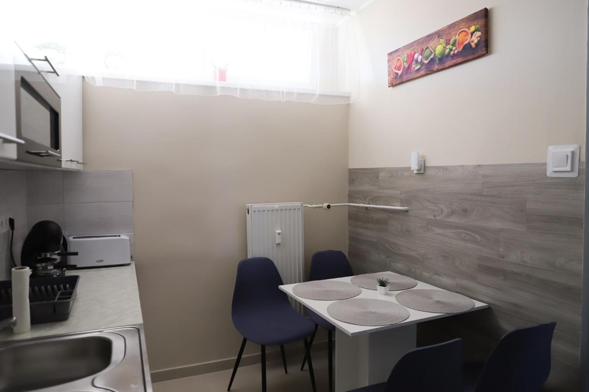 Ueveghid Apartman Sátoraljaújhely Exteriör bild